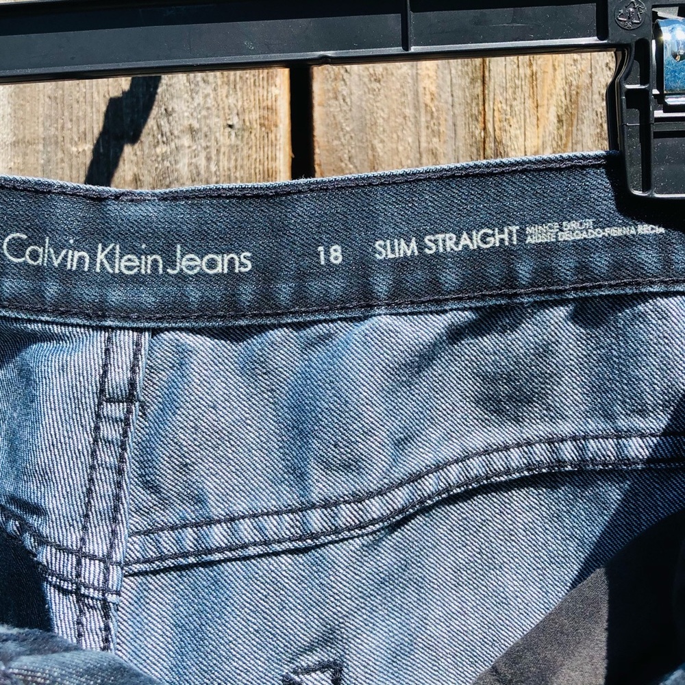 Calvin Klein Slim Straight Jeans size 18 - Picture 14 of 16